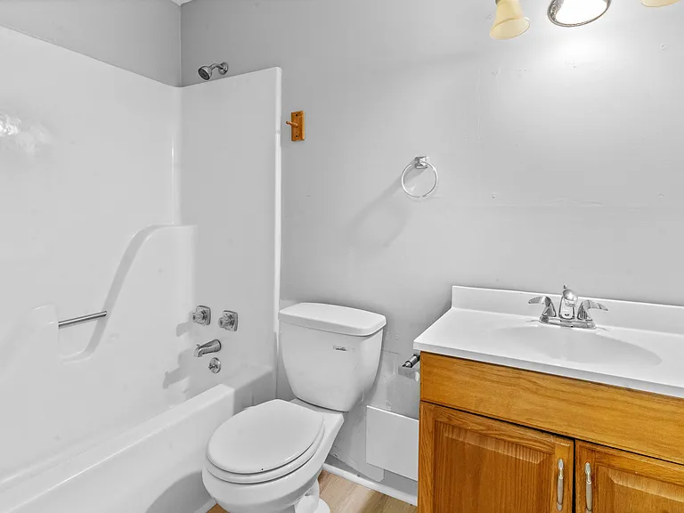 501 Vilas St #F — Photo 6