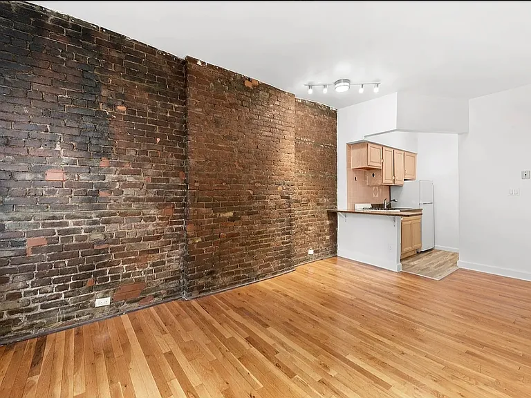 84 E 3rd St #2D — Photo 2