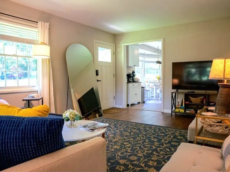 860 Verona Dr — Photo 4