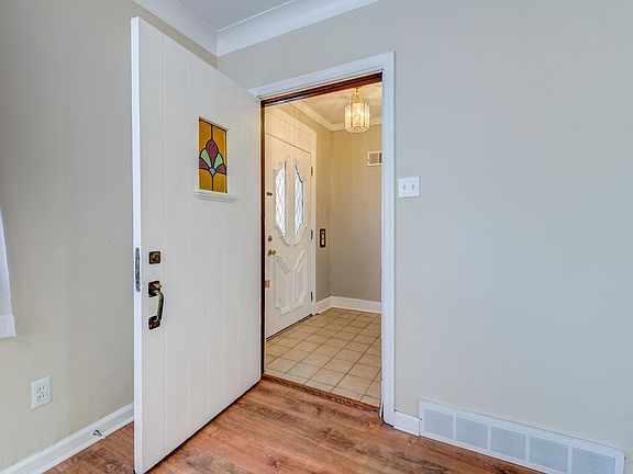 2nd image of 6276 Odell St