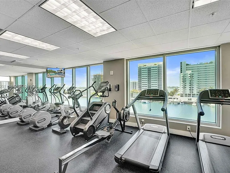 7928 East Dr #101 — Photo 39