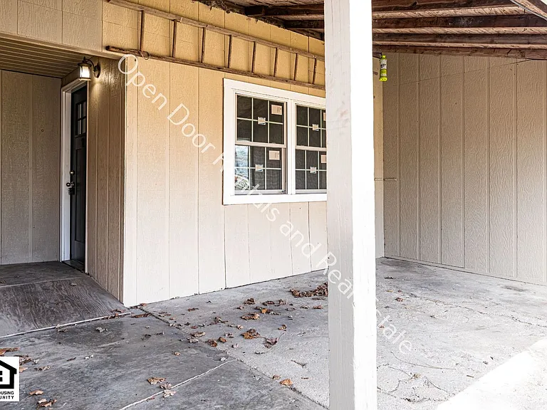 340 N Wayne St — Photo 2