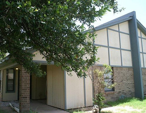 1st image of 4533 Gleneagles Dr