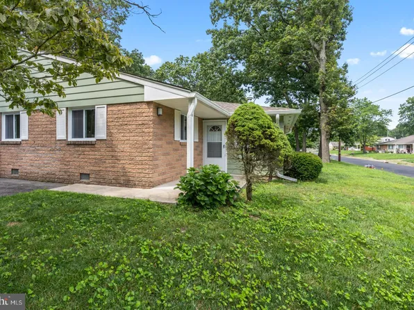 17 Robin St #B, Manchester Township, NJ 08759