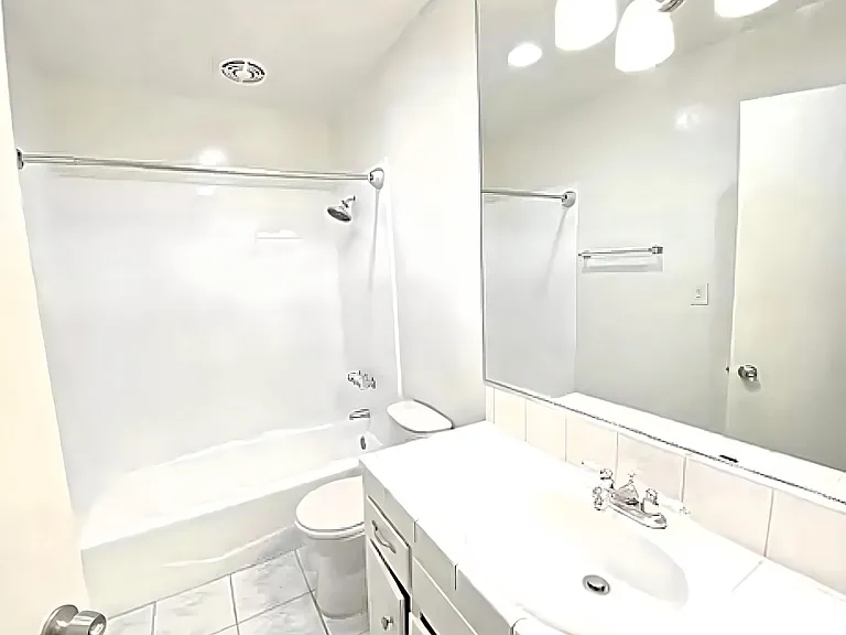 435 S Mariposa Ave — Photo 35