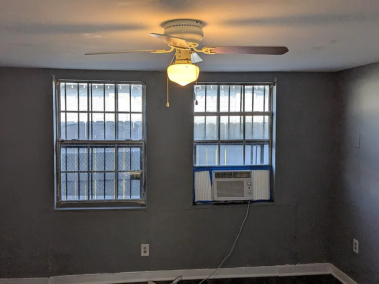 1941 Painters St #B — Photo 6