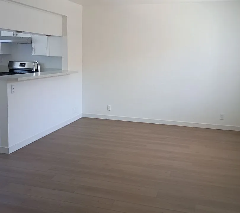 4862 W 118th Pl