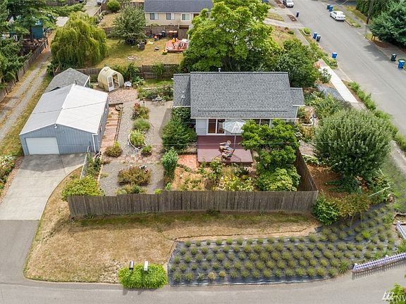 4th image of 2539 57th Ave NE
