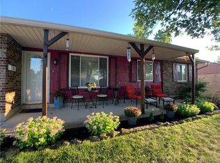 320 Pearhill Dr, Dayton, OH 45449