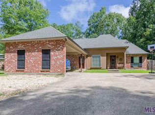 7421 Bear Cave Rd, Denham Springs, LA 70706