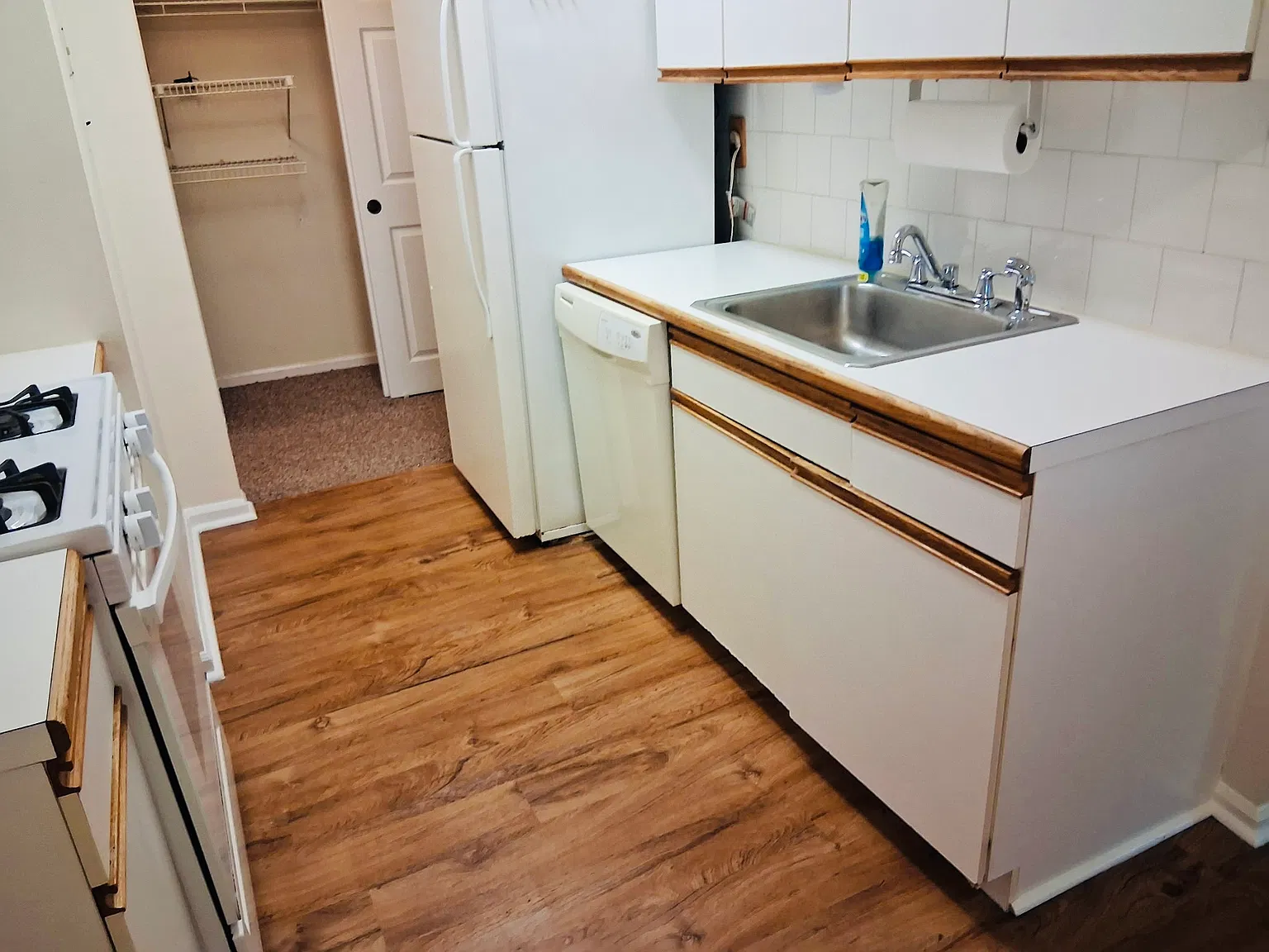 1 bed, 640 sqft, $1,800 — Photo 4