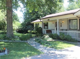 103 Oak Tree Ln, Huntington, WV 25701