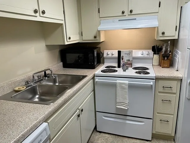 Turtle Creek Kokomo — Photo 16