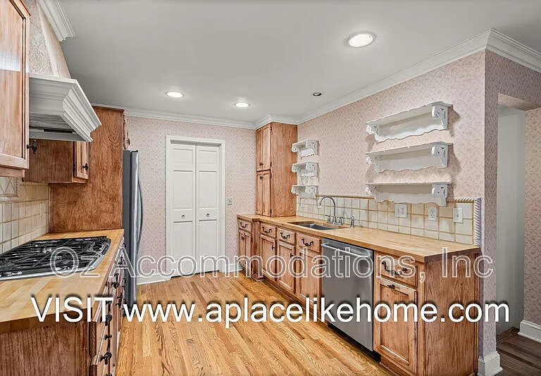 4300 W 111th Ter — Photo 14