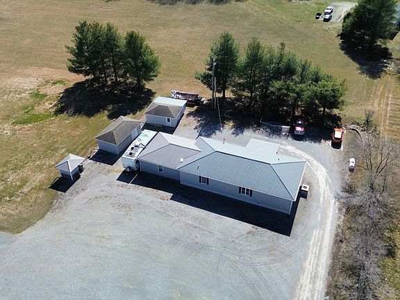 2nd image of 139 Beeny Rd