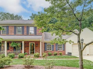 9801 McClendon Ct, Matthews, NC 28105