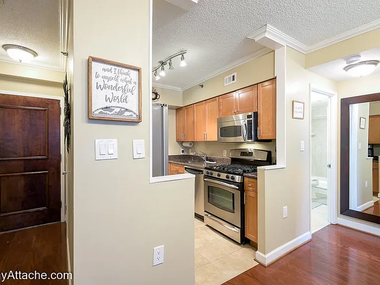 4801 Fairmont Ave #311 — Photo 9