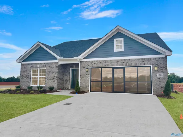 104 Harvest Moon Dr, Harvest, AL 35749