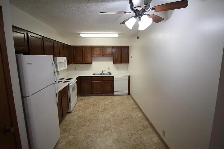 701 S 11th St, #8 — Photo 3
