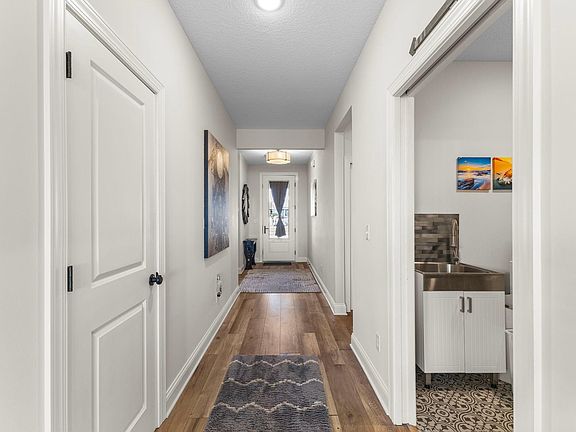4th image of 4338 Monarch Dr