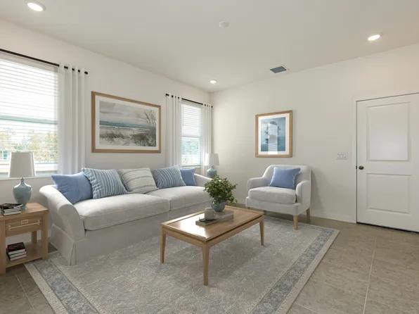 1429 Tristar Dr, Plant City, FL 33563