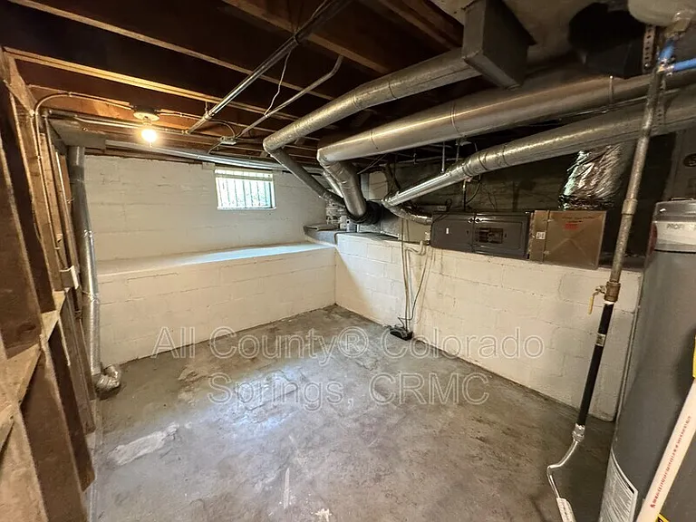 814 S Institute St — Photo 16