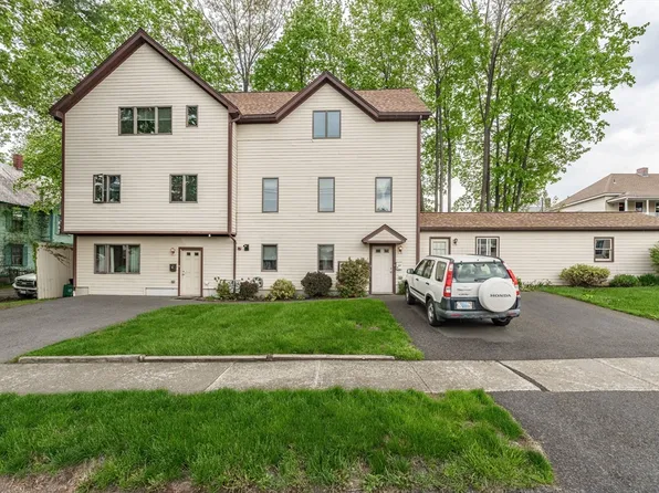 7-11 Phillips St, Greenfield, MA 01301