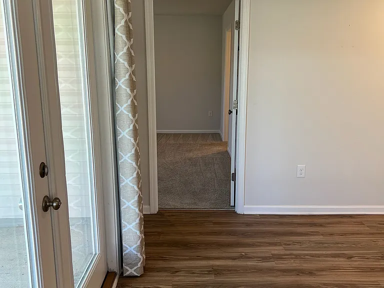 5418 Peach Dr — Photo 8