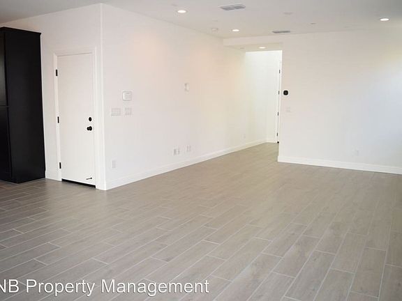 4th image of 1403 Coral Bells Ct