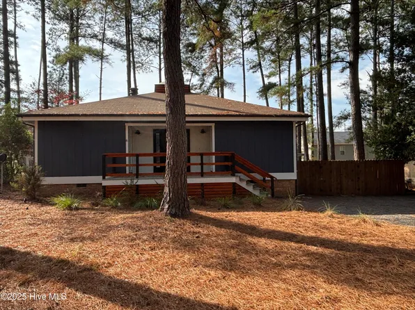 2505 Longleaf Dr SW, Pinehurst, NC 28374