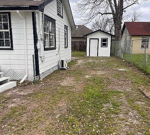 2nd image of 7107 Brownwood St