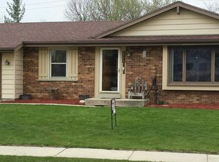 7745 S Manitowoc Ave, Oak Creek, WI 53154