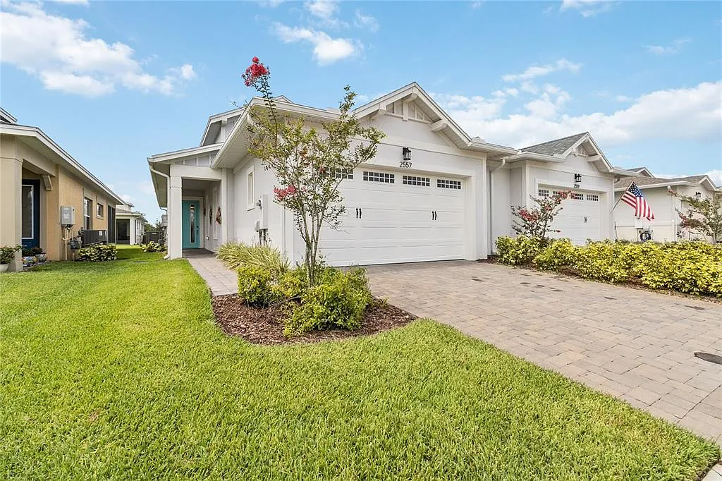 Building Photo - 2557 Yellow Brick Rd