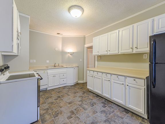 2nd image of 215 Logan Ave N #2