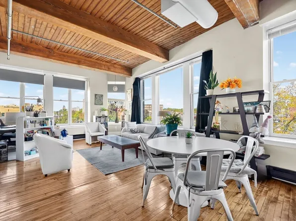 385 Worthington St #3D, Springfield, MA 01103