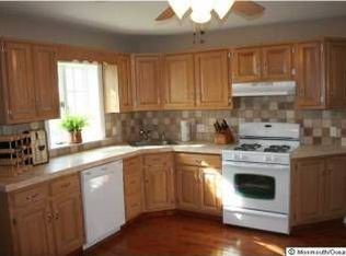 9 7th St, Keansburg, NJ 07734