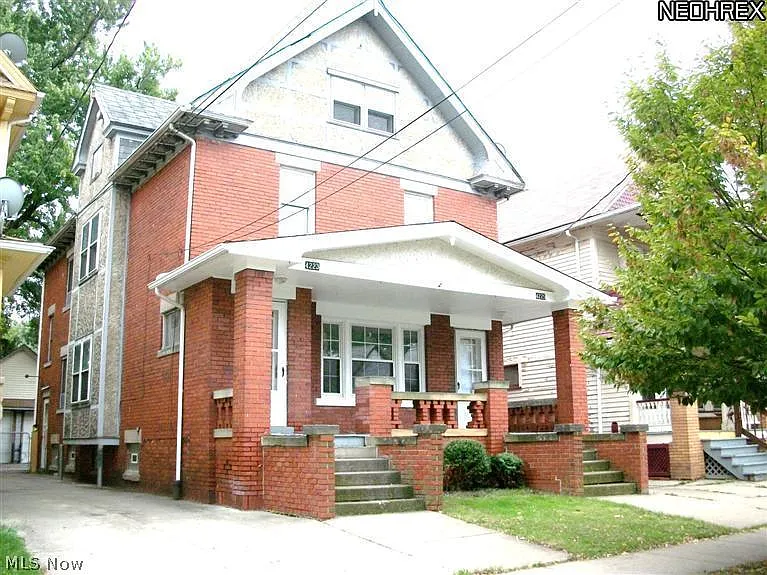 4223-4225 Daisy Ave photo 1