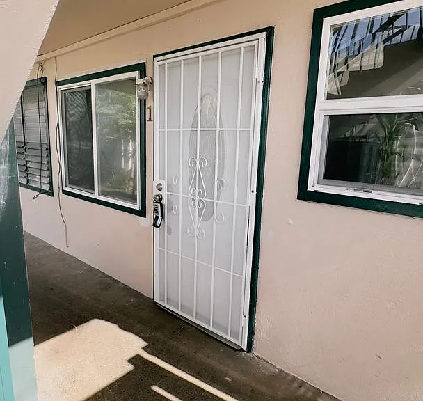 1044 Kilani Ave — Photo 2