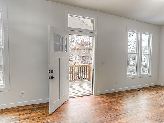4th image of 455 Glen Ave