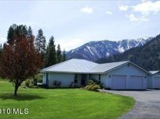 10392 Titus Rd, Leavenworth, WA 98826