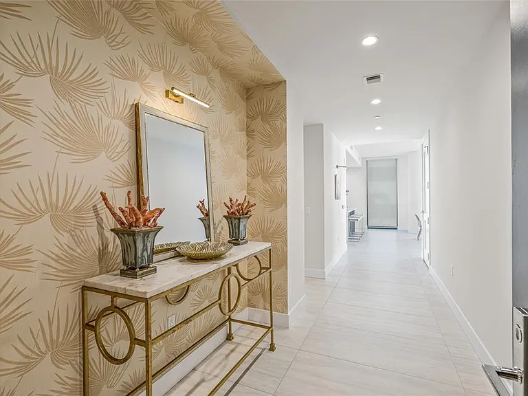 301 1st St S #803 — Photo 9