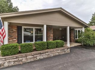 7 Nicolet Dr, Ballwin, MO 63011