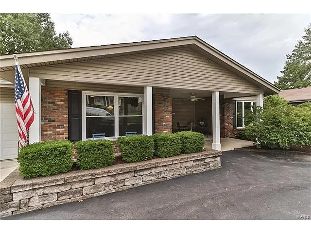 7 Nicolet Dr photo 1