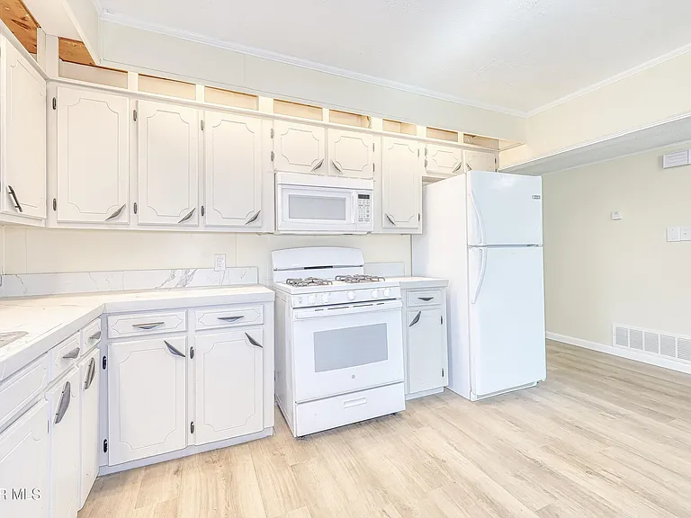 4408 Arlen Ave — Photo 11