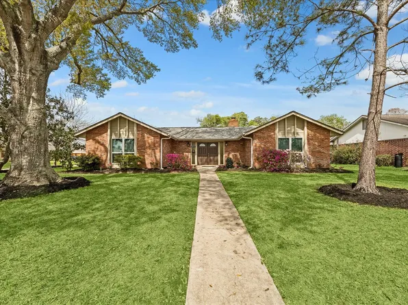 2811 Frostwood Cir, Dickinson, TX 77539