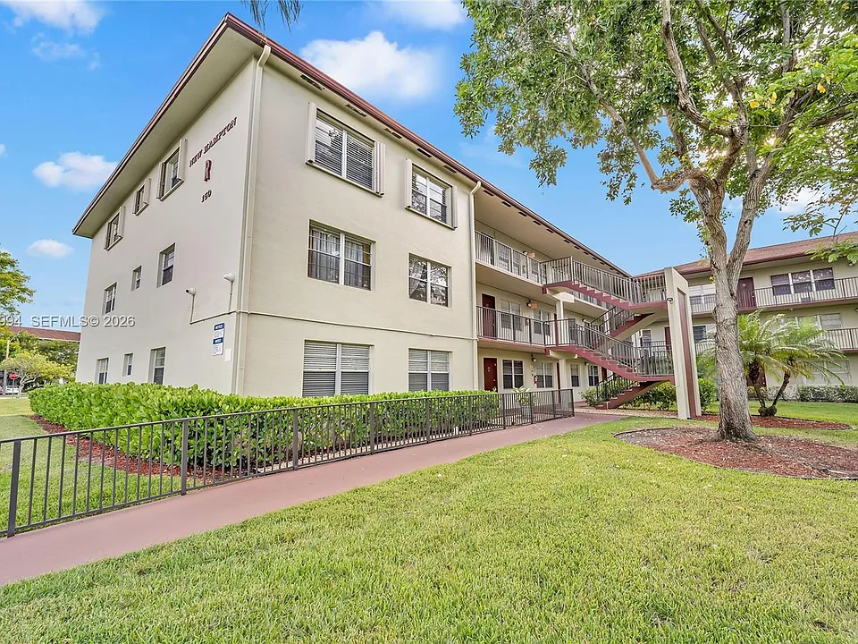 150 SW 134th Way #304R
