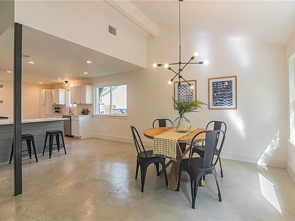5th image of 2711 Jorwoods Dr