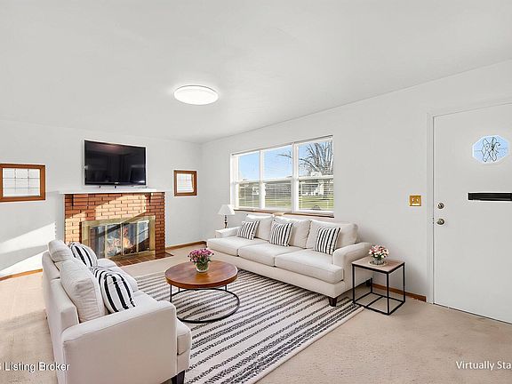 3rd image of 8300 Smithton Rd