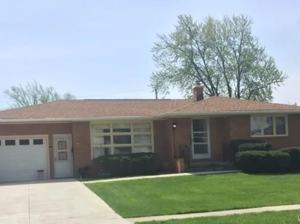 63 Saint Clare Ter, Tonawanda, NY 14150