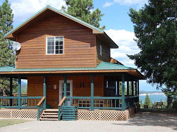 3rd image of 372 Kokanee Dr W